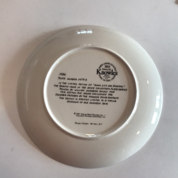 “Annie, Lilly and Rooster” collectable plate - Picture 6 of 6